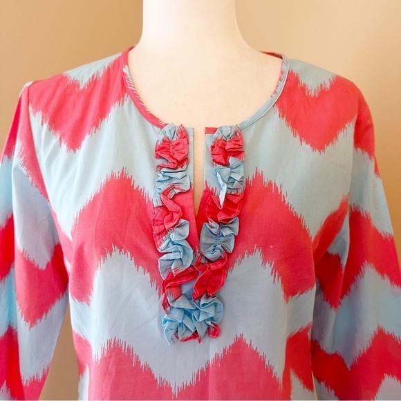 J. McLaughlin Cotton Ruffle Neck Coral and Blue Top - XS - Picture 2 of 11